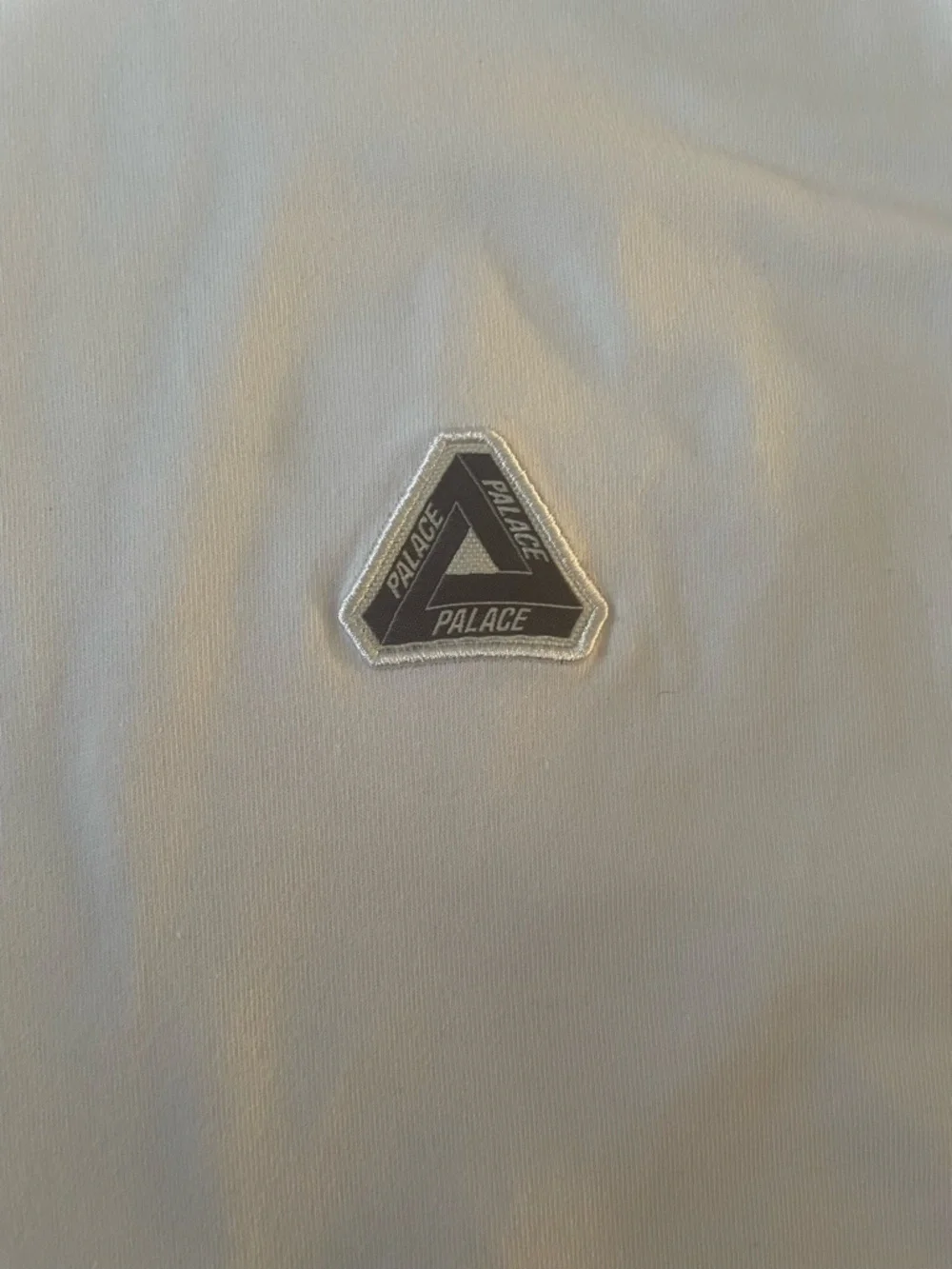 PALACE White Long-Sleeve Crewneck NEW Size Large - Picture 3 of 8